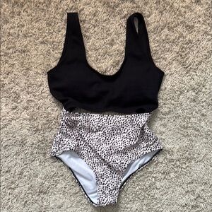 SHEIN Black and White One Piece Swimsuit